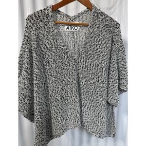 AIKO Aline Sweater M Sand Beige Textured Knit Cropped Linen Blend Neutral Boho